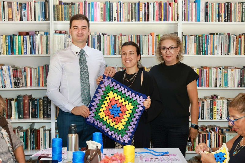 “BODRUMLU KADINLAR SOKAK İÇİN ÖRÜYOR” PROJESİ BAŞLADI