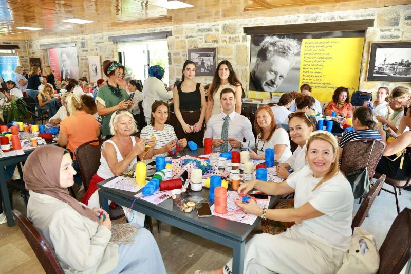 “BODRUMLU KADINLAR SOKAK İÇİN ÖRÜYOR” PROJESİ BAŞLADI