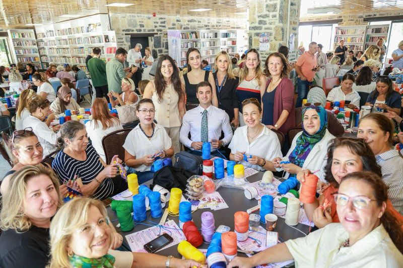 “BODRUMLU KADINLAR SOKAK İÇİN ÖRÜYOR” PROJESİ BAŞLADI