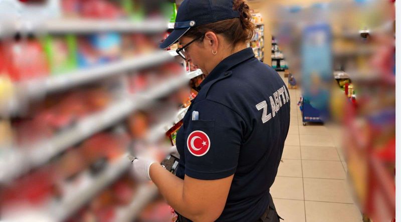 BODRUM BELEDİYESİ ZABITA EKİPLERİNDEN MARKETLERE SIKI DENETİM