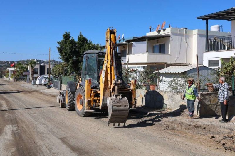 BELEDİYE ASFALT ÇALIŞMALARINA DEVAM EDİYOR
