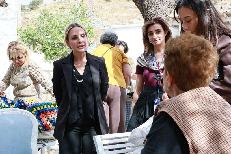 BODRUMLU KADINLAR SOKAKLAR İÇİN ÖRDÜ: 1.400 MOTİF BİR ARAYA GETİRİLDİ