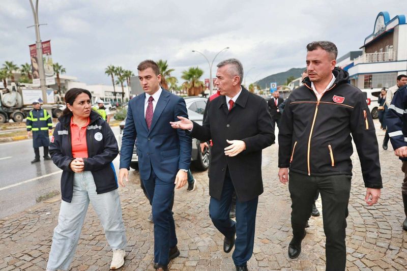 BAŞKAN TAMER MANDALİNCİ GÜN BOYU SAHADAYDI
