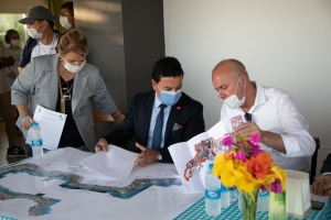 BAŞKAN ARAS GÜNDOĞAN'DA BULUNAN SİTE YÖNETİCİLERİYLE BİR ARAYA GELDİ