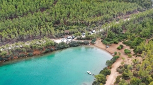 KOYLARDAKİ ÇÖPLER BELEDİYE EKİPLERİNCE TOPLANDI