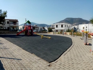 BODRUM BELEDİYESİ ÇOCUK OYUN PARKLARI VE SPOR ALANLARINI BAKIMA ALDI