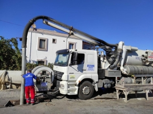 YAĞMUR SUYU HATLARI, MENFEZ VE MAZGALLAR TEMİZLENİYOR