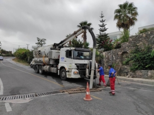 YAĞMUR SUYU HATLARI, MENFEZ VE MAZGALLAR TEMİZLENİYOR