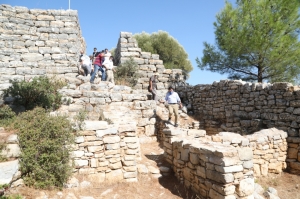 BAŞKAN ARAS’TAN PEDASA ANTİK KENTİ’NE ZİYARET