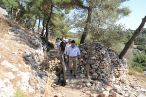 BAŞKAN ARAS’TAN PEDASA ANTİK KENTİ’NE ZİYARET