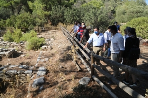 BAŞKAN ARAS’TAN PEDASA ANTİK KENTİ’NE ZİYARET