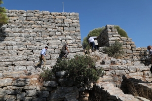 BAŞKAN ARAS’TAN PEDASA ANTİK KENTİ’NE ZİYARET
