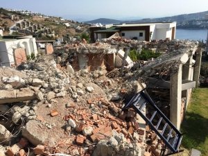 KAÇAK YAPILAŞMA İLE MÜCADELE SÜRÜYOR