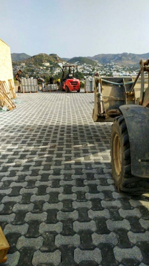 KİLİTLİ PARKE YOL YAPIM ÇALIŞMALARI SÜRÜYOR