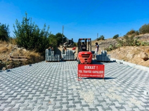 KİLİTLİ PARKE YOL YAPIM ÇALIŞMALARI SÜRÜYOR