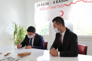 BAŞKAN ARAS, TÜRKİYE KIZILAY DERNEĞİ ÜYESİ OLDU