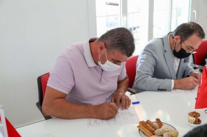 BAŞKAN ARAS, TÜRKİYE KIZILAY DERNEĞİ ÜYESİ OLDU