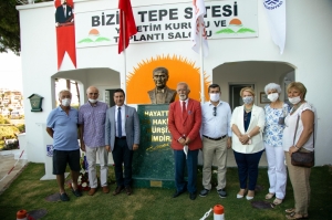 BAŞKAN ARAS ATATÜRK BÜSTÜ’NÜN AÇILIŞINI GERÇEKLEŞTİRDİ