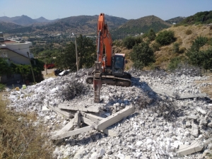 İMARA AYKIRI YAPILARDA YIKIMLAR SÜRÜYOR