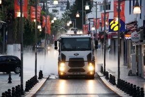 KURBAN KESİM YERLERİ İLE CADDE VE SOKAKLAR DEZENFEKTE EDİLDİ