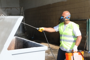 KURBAN KESİM YERLERİ İLE CADDE VE SOKAKLAR DEZENFEKTE EDİLDİ