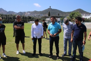 BAŞKAN ARAS'TAN HENTBOL TAKIMINA ZİYARET