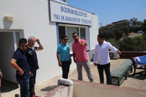 BAŞKAN ARAS'TAN HENTBOL TAKIMINA ZİYARET