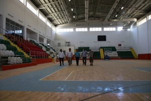 BAŞKAN ARAS'TAN HENTBOL TAKIMINA ZİYARET