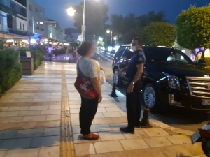 ZABITA EKİPLERİ DİLENCİLER VE SEYYAR SATICILARA GÖZ AÇTIRMIYOR