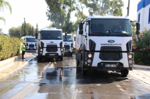 BELEDİYE EKİPLERİ YALIKAVAK'A ÇIKARMA YAPTI