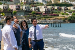 BAŞKAN ARAS YALIKAVAK'TA SAHADAYDI