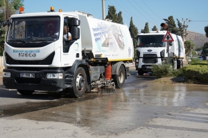 GENİŞ KAPSAMLI TEMİZLİK ÇALIŞMALARI DEVAM EDİYOR