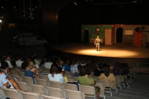 BODRUM BELEDİYESİ ŞEHİR TİYATROSU, SAĞLIK ÇALIŞANLARI İÇİN SAHNEDEYDİ