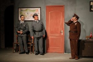 BODRUM BELEDİYESİ ŞEHİR TİYATROSU, SAĞLIK ÇALIŞANLARI İÇİN SAHNEDEYDİ