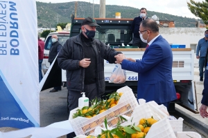 BAHÇELERİMİZDE YETİŞTİRİYORUZ, HALKIMIZA İKRAM EDİYORUZ...