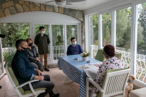 BAŞKAN ARAS'TAN FATMA GİRİK'E DOĞUM GÜNÜ ZİYARETİ