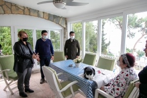 BAŞKAN ARAS'TAN FATMA GİRİK'E DOĞUM GÜNÜ ZİYARETİ