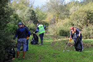 TEMİZLİK SEFERBERLİĞİ CENNET KOYU’NDA DEVAM ETTİ