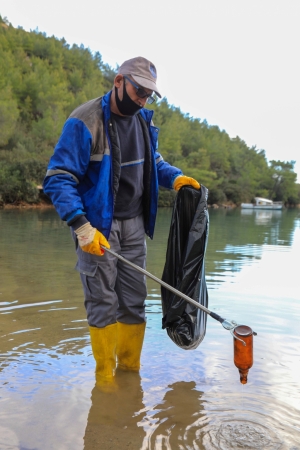 TEMİZLİK SEFERBERLİĞİ CENNET KOYU’NDA DEVAM ETTİ
