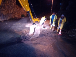 FEN İŞLERİNİN YOĞUN MESAİSİ, SEL VE TAŞKINLARI BÜYÜK ÖLÇÜDE ÖNLEDİ