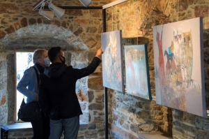 BODRUM`DA AYNI GÜNDE İKİ SERGİ SANATSEVERLER İLE BULUŞTU