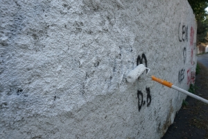 BELEDİYE EKİPLERİ GÖRÜNTÜ KİRLİLİĞİNE MÜDAHALE EDİYOR