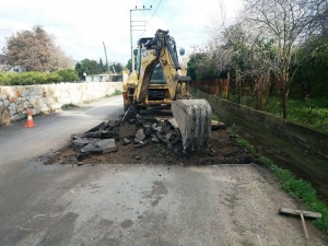 KISITLAMA GÜNLERİNDE BELEDİYE EKİPLERİ SAHADAYDI