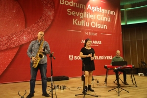 BODRUM BELEDİYESİ YEREL SANATÇILARIN YANINDA