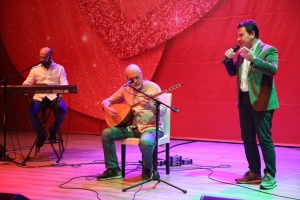 BODRUM BELEDİYESİ YEREL SANATÇILARIN YANINDA