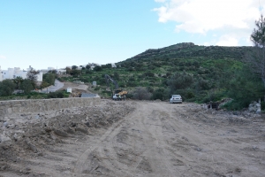 GÜNDOĞAN VE KÜÇÜKBÜK'TE YOL ÇALIŞMALARI DEVAM EDİYOR