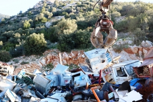 BELEDİYE GERİ DÖNÜŞÜM İLE ÜLKE EKONOMİSİNE KATKI SAĞLIYOR