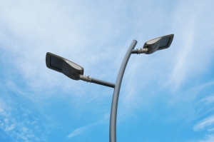 BODRUM BELEDİYESİ SOKAKLARI AKILLI AYDINLATMA İLE DONATIYOR