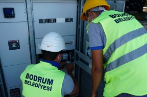 BODRUM BELEDİYESİ SOKAKLARI AKILLI AYDINLATMA İLE DONATIYOR