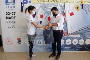 BAŞKAN ARAS’TAN MİLLİ TAKIM SPORCULARINA ZİYARET